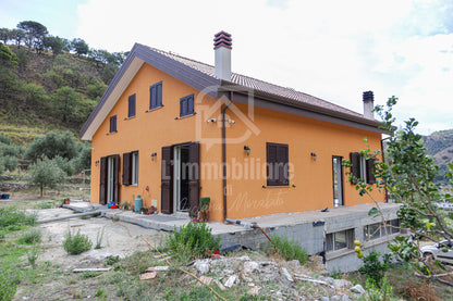 Villa in vendita in contrada Ortera S. Margherita, Messina rif. 30917643