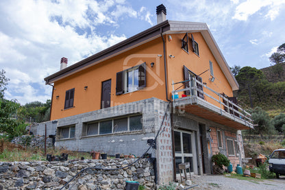 Villa in vendita in contrada Ortera S. Margherita, Messina rif. 30917643