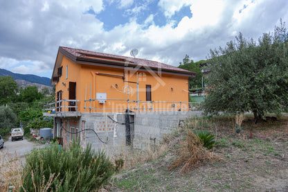 Villa in vendita in contrada Ortera S. Margherita, Messina rif. 30917643