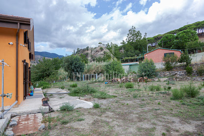 Villa in vendita in contrada Ortera S. Margherita, Messina rif. 30917643