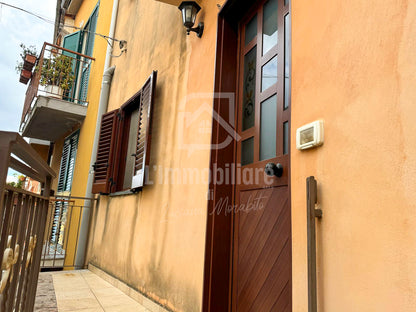 Casa indipendente in vendita in via Nuova 23, Messina rif. 31020420