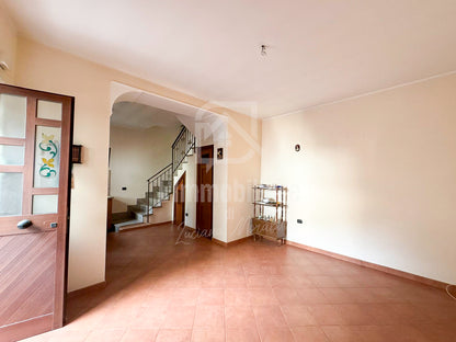 Casa indipendente in vendita in via Nuova 23, Messina rif. 31020420