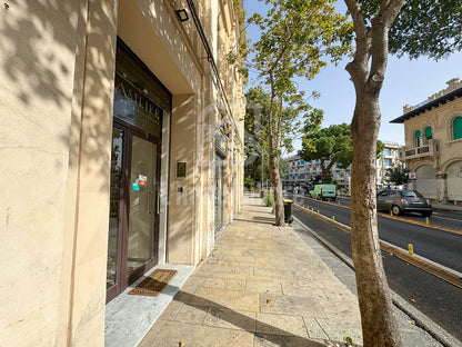 Locale in affitto in via Cesare Battisti 20, Messina rif.31121440