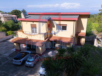 Villa in vendita in via delle Furie a Castanea, Messina rif. 26350748